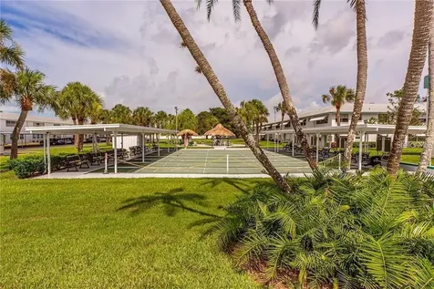 5267 81st Street N St Petersburg FL 33709