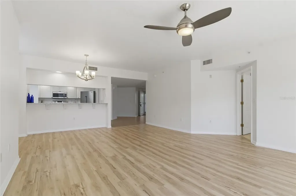 960 Starkey Road Largo FL 33771