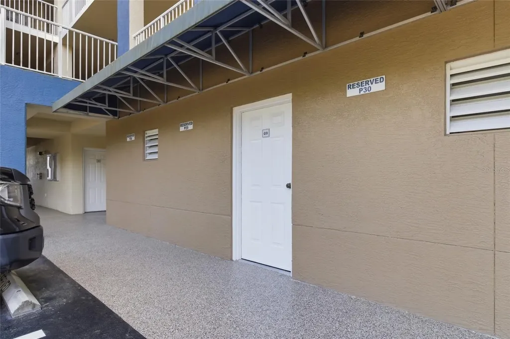 960 Starkey Road Largo FL 33771