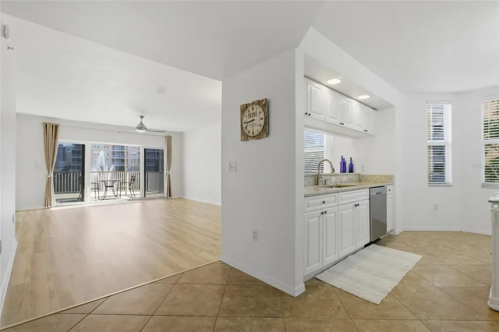 960 Starkey Road Largo FL 33771