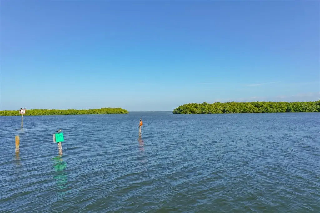 600 Sutton Place Longboat Key FL 34228