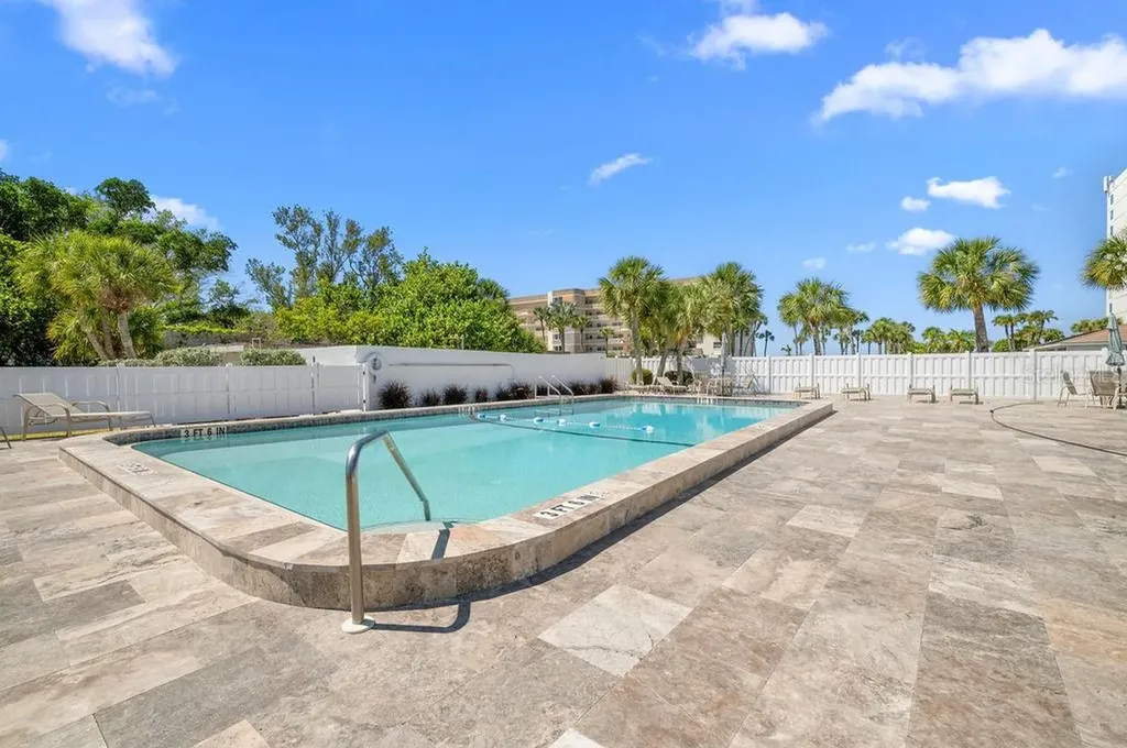 600 Sutton Place Longboat Key FL 34228