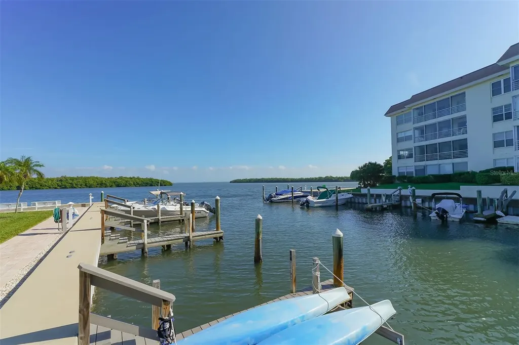 600 Sutton Place Longboat Key FL 34228
