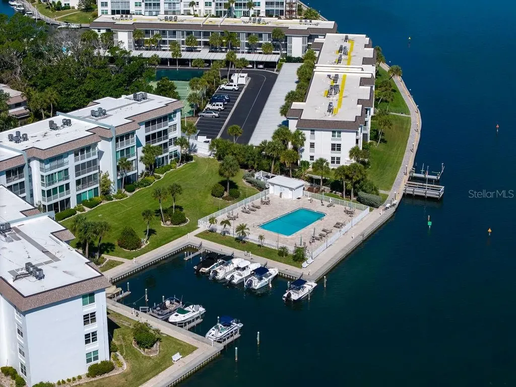 600 Sutton Place Longboat Key FL 34228