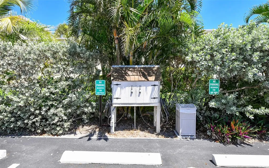 600 Sutton Place Longboat Key FL 34228
