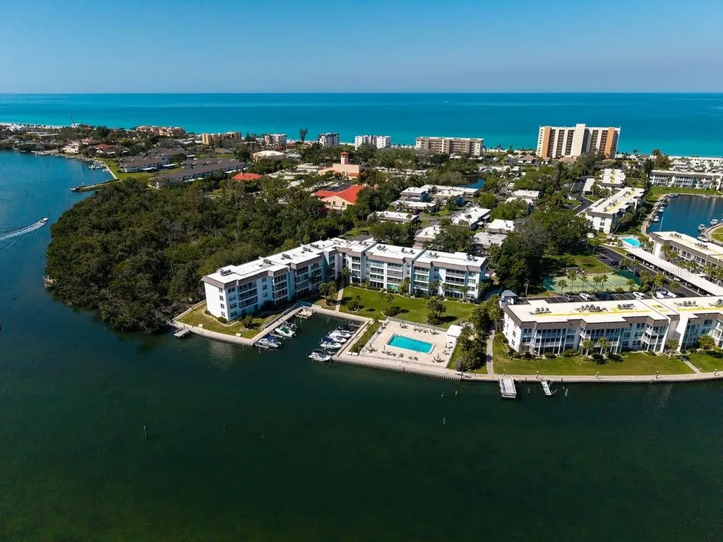600 Sutton Place Longboat Key FL 34228