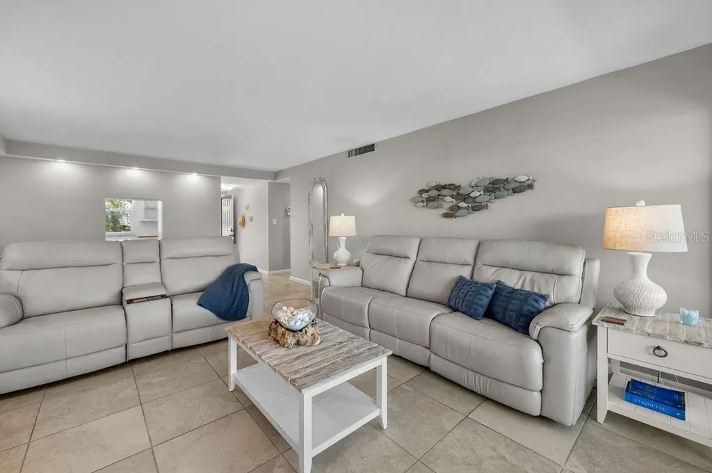600 Sutton Place Longboat Key FL 34228