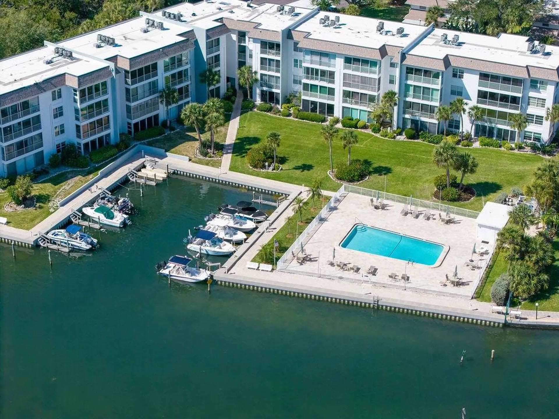 600 Sutton Place Longboat Key FL 34228