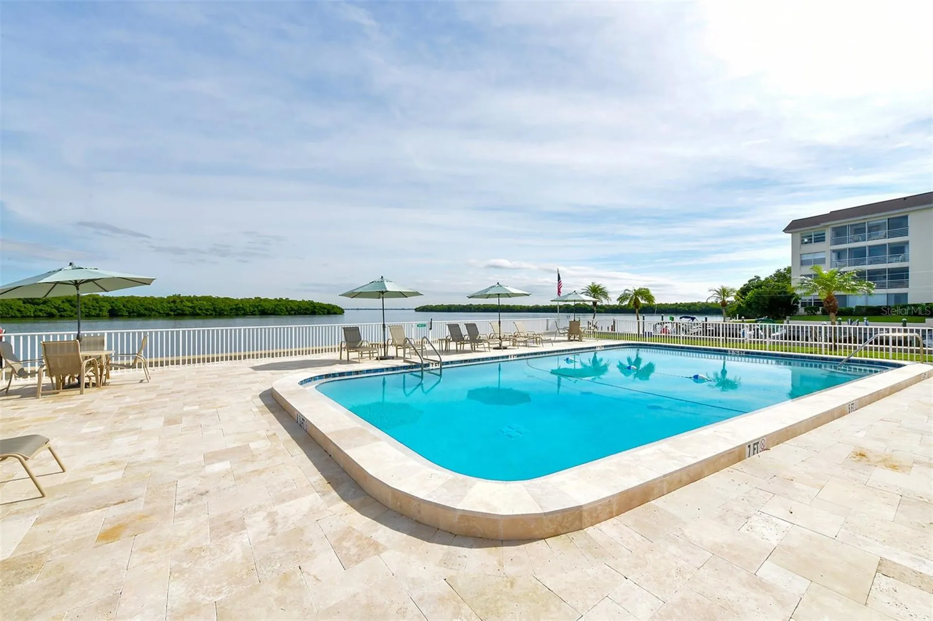 600 Sutton Place Longboat Key FL 34228