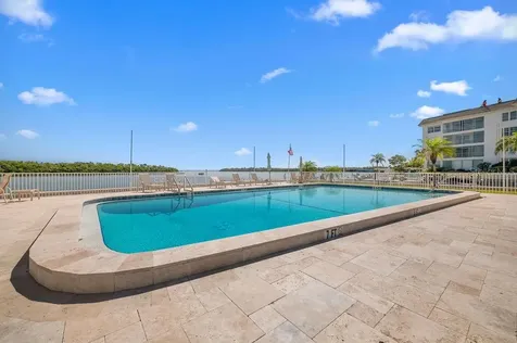 600 Sutton Place Longboat Key FL 34228