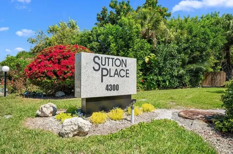600 Sutton Place Longboat Key FL 34228