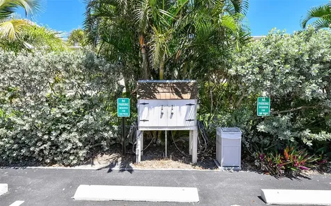 600 Sutton Place Longboat Key FL 34228