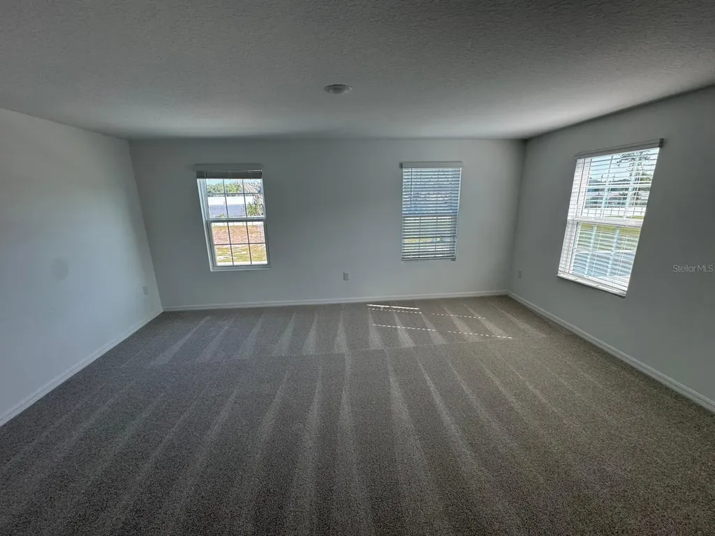 466 Thompson Village Avenue Apopka FL 32703