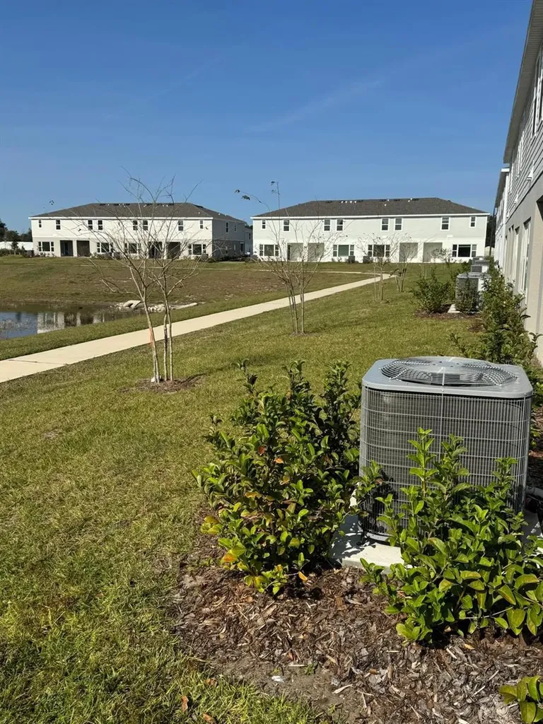466 Thompson Village Avenue Apopka FL 32703