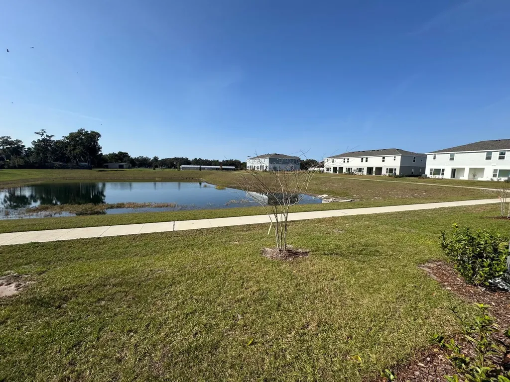 466 Thompson Village Avenue Apopka FL 32703