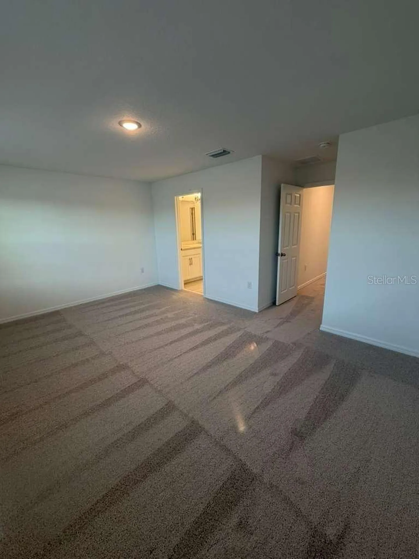 466 Thompson Village Avenue Apopka FL 32703