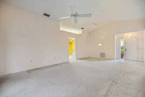 5871 Helen Way Sarasota FL 34243