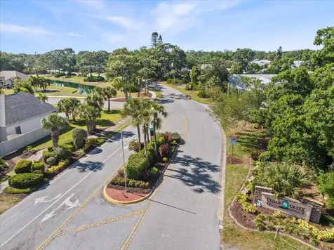 5871 Helen Way Sarasota FL 34243