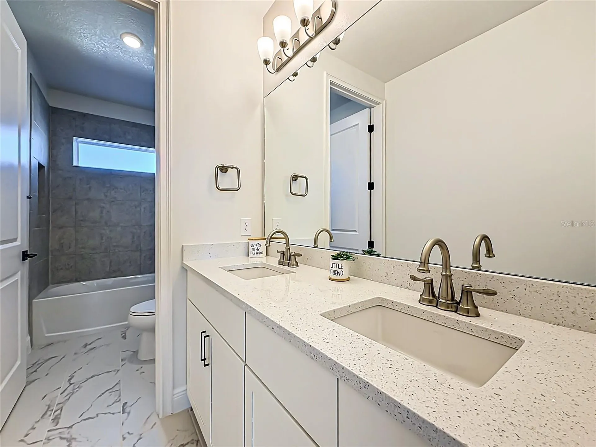 9985 Gobat Alley Orlando FL 32827