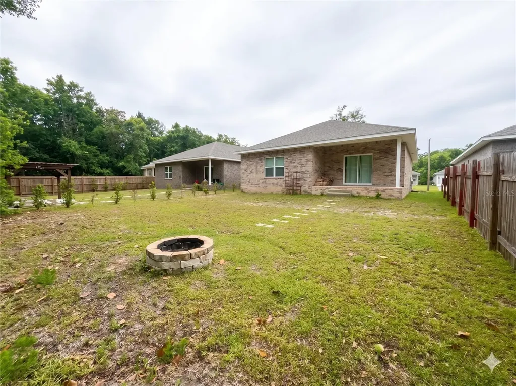 3044 N 7th Avenue Milton FL 32583