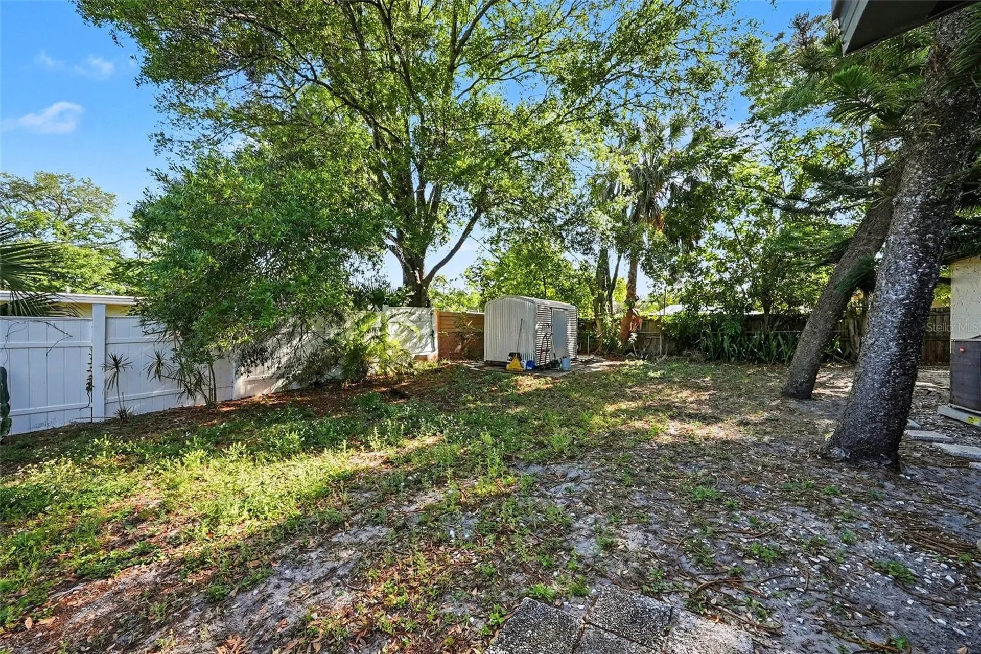 4015 W Land Avenue Tampa FL 33616