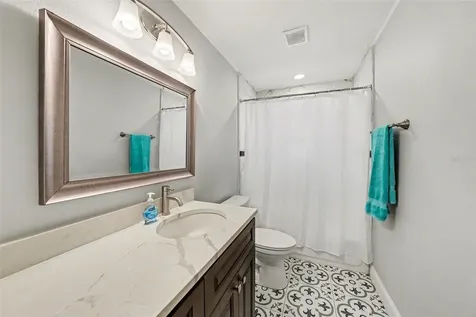 4015 W Land Avenue Tampa FL 33616