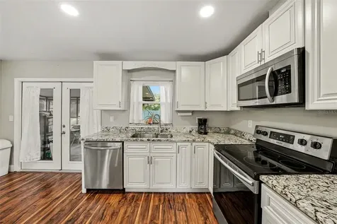 4015 W Land Avenue Tampa FL 33616