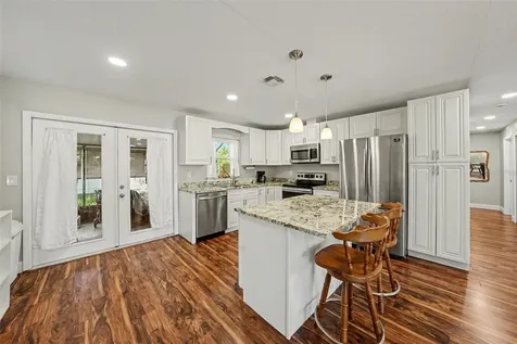 4015 W Land Avenue Tampa FL 33616