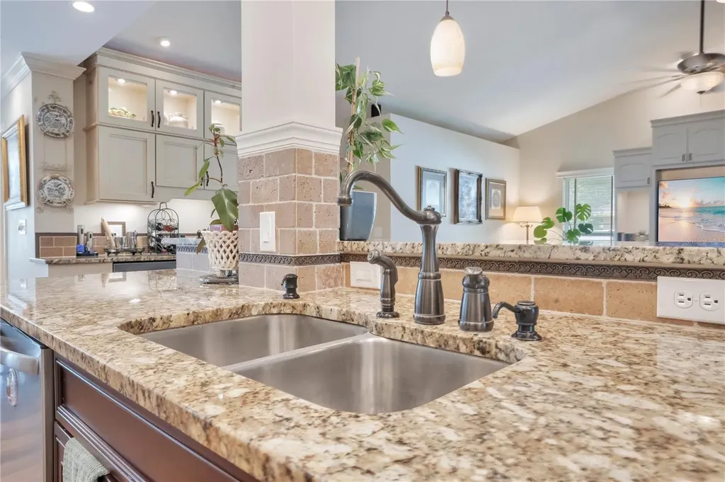 708 Hunters Run Boulevard Lakeland FL 33809