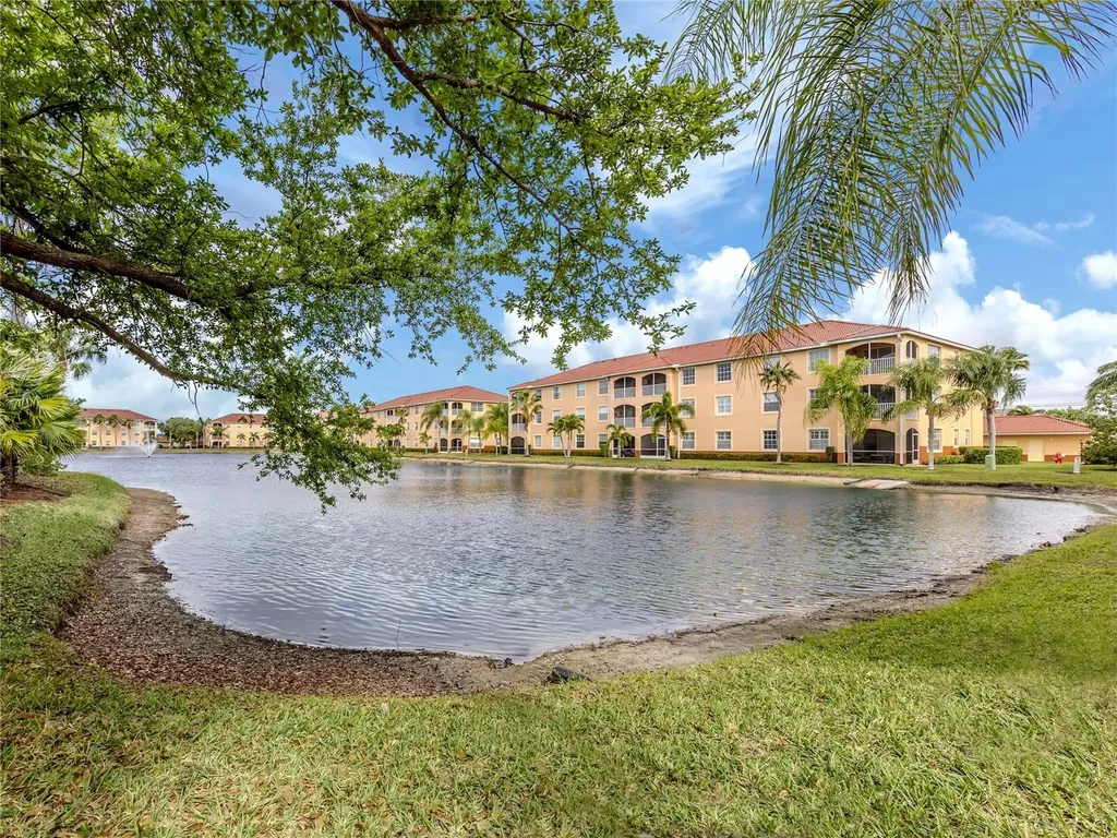 121 N Auburn Road Venice FL 34292