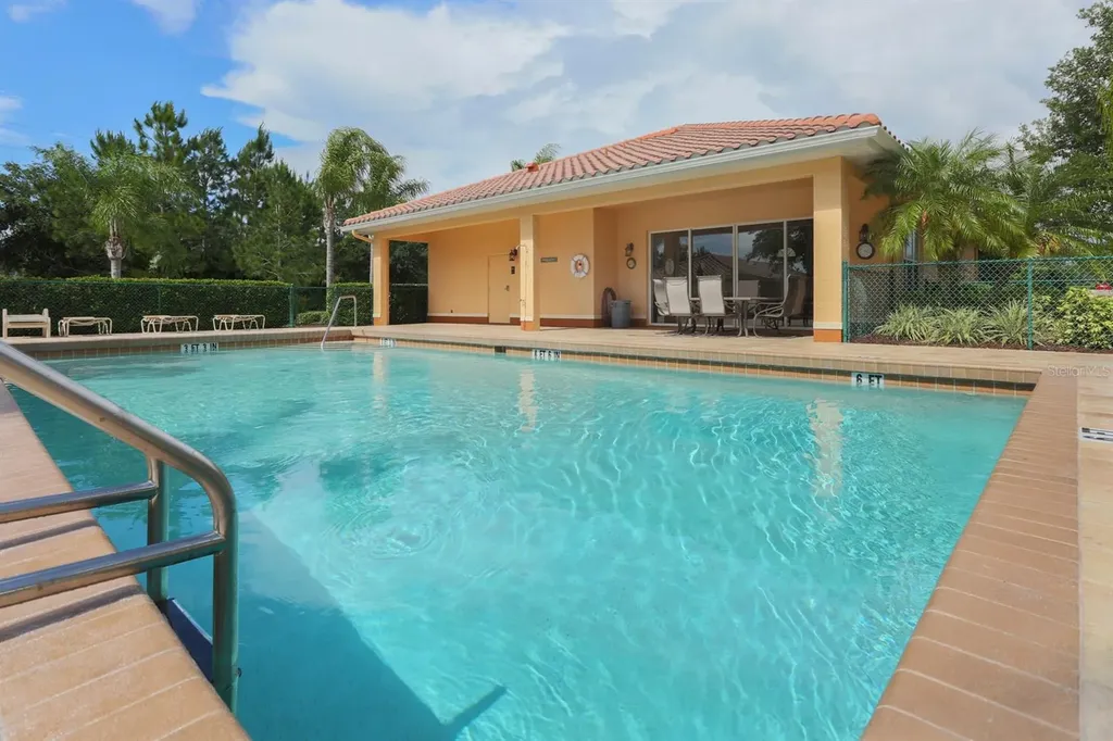 121 N Auburn Road Venice FL 34292