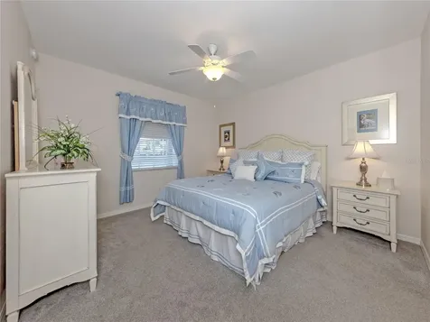 121 N Auburn Road Venice FL 34292