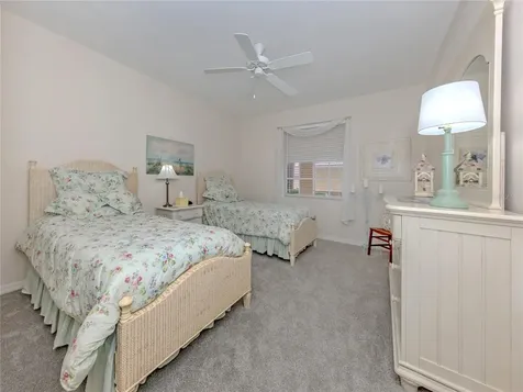 121 N Auburn Road Venice FL 34292
