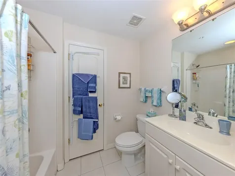 121 N Auburn Road Venice FL 34292
