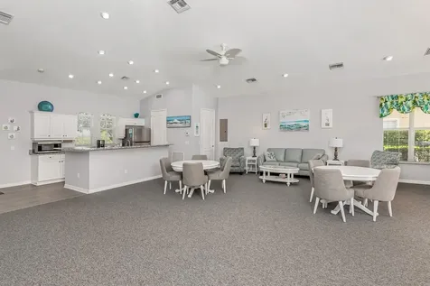 121 N Auburn Road Venice FL 34292