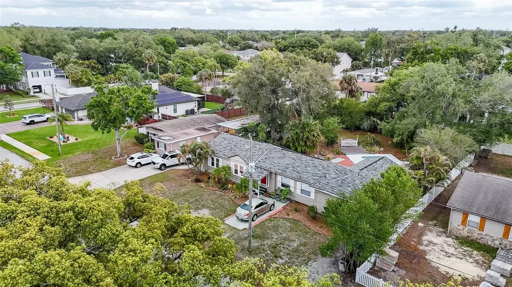3308 W Paul Avenue Tampa FL 33611