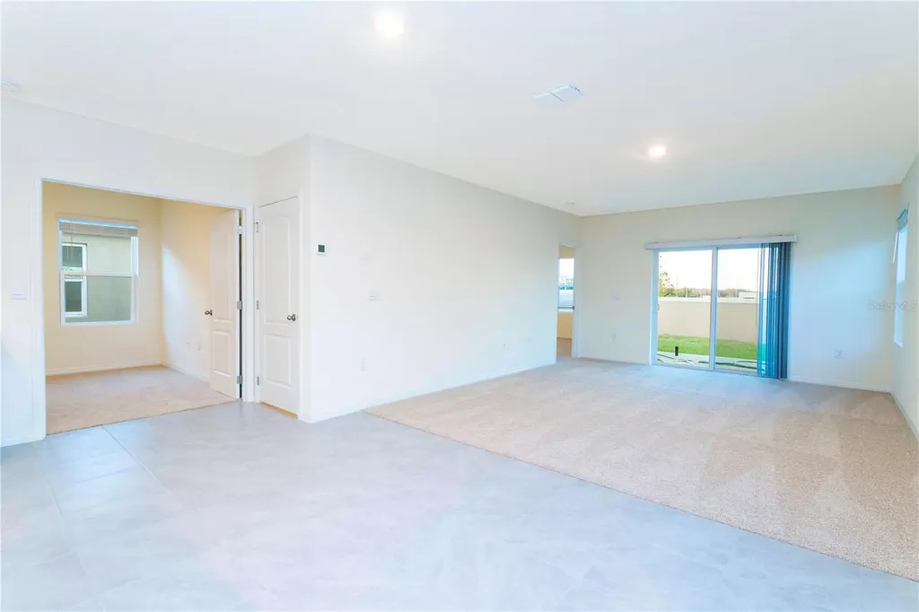 1779 Post Oak Drive Davenport FL 33837
