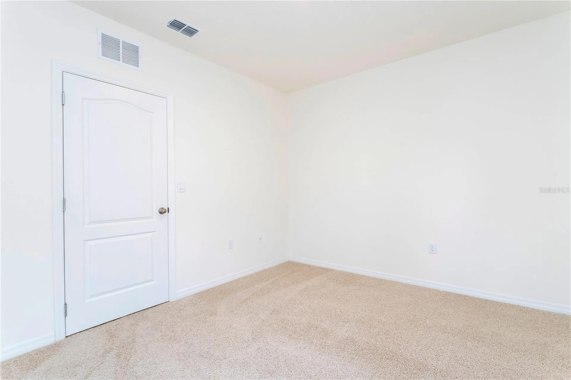 1779 Post Oak Drive Davenport FL 33837