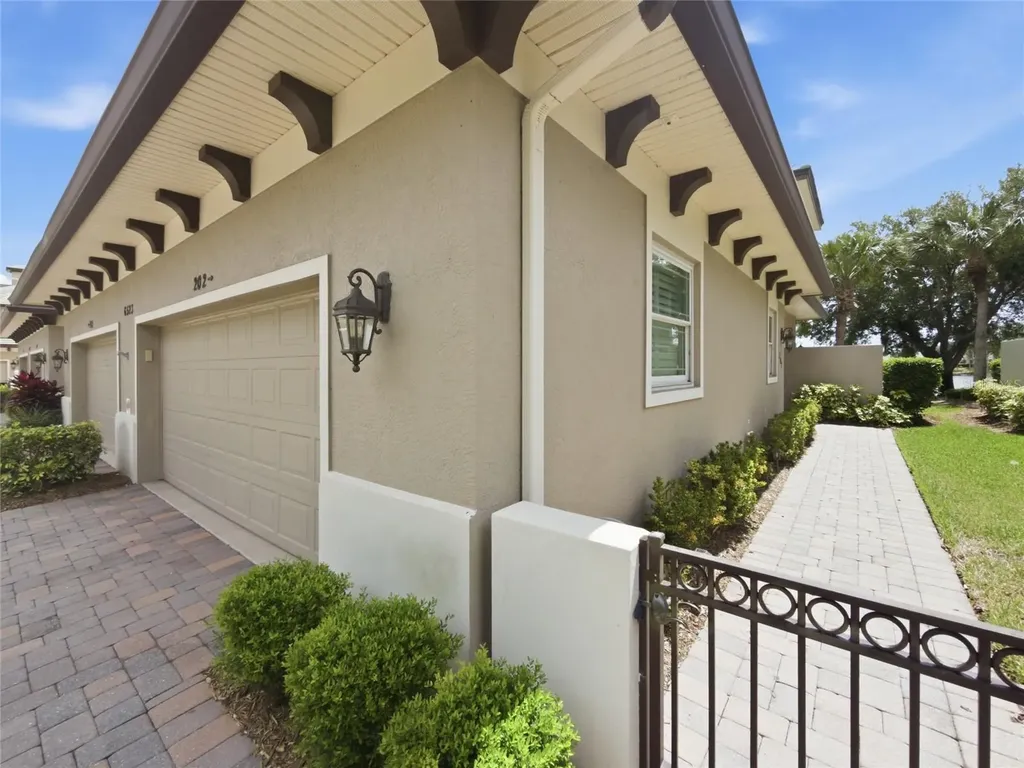6523 Moorings Point Circle Lakewood Ranch FL 34202