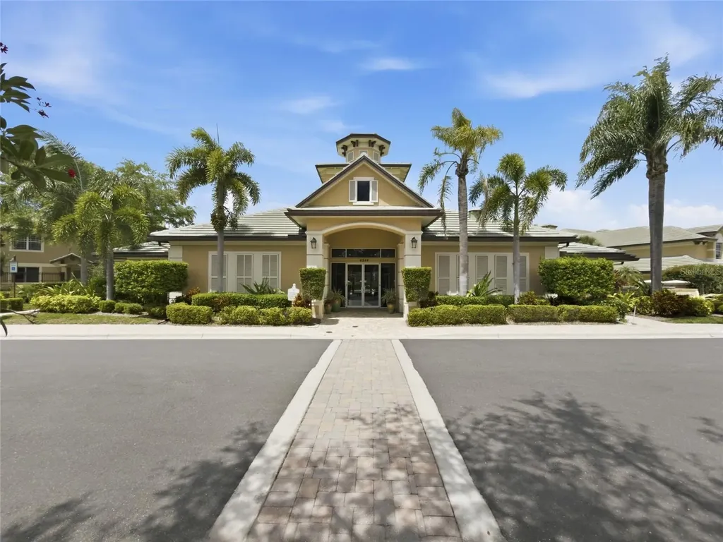 6523 Moorings Point Circle Lakewood Ranch FL 34202