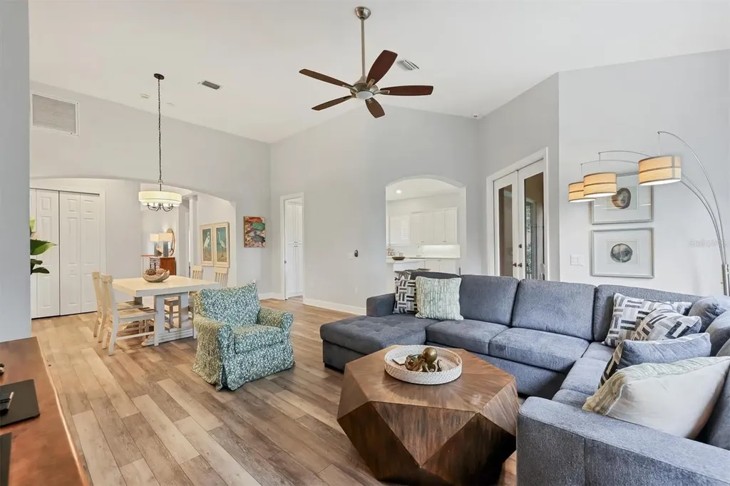 5445 46th Court W Bradenton FL 34210