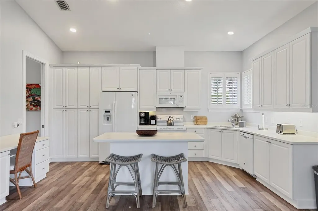 5445 46th Court W Bradenton FL 34210