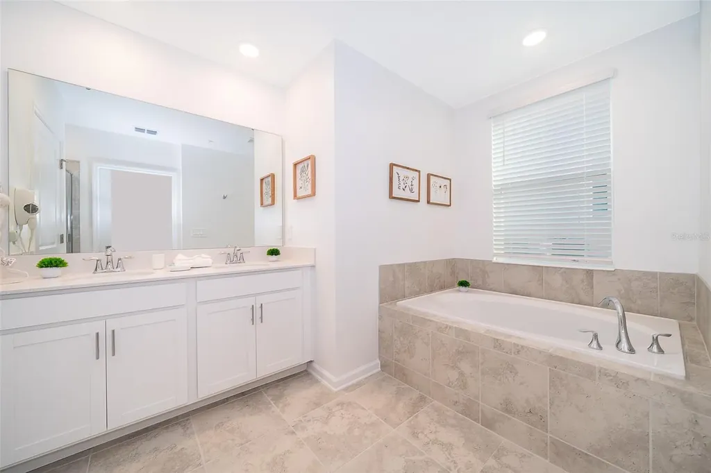 8863 Cabot Cliffs Drive Davenport FL 33896