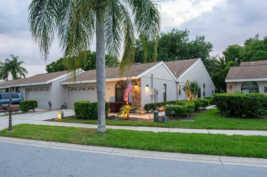 4050 Salem Square Court Palm Harbor FL 34685