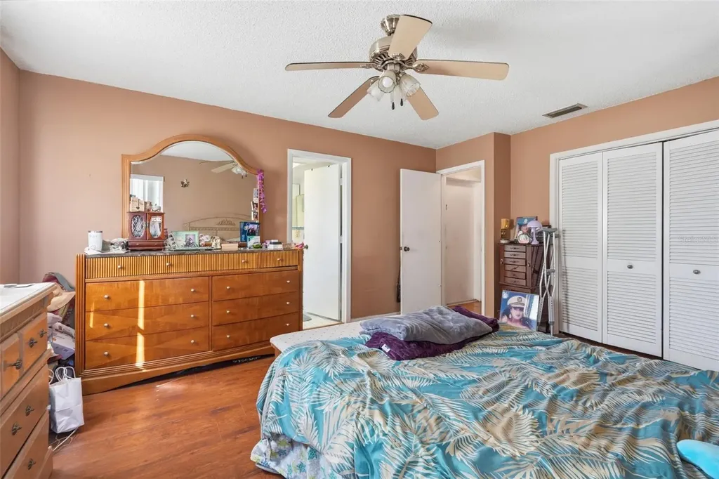 636 Tessier Court Tarpon Springs FL 34689