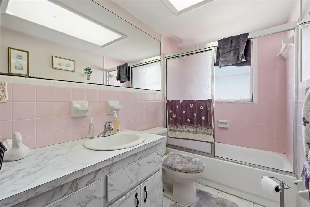 636 Tessier Court Tarpon Springs FL 34689