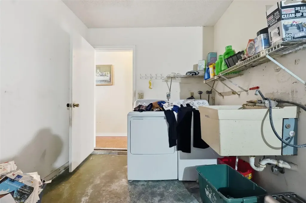 636 Tessier Court Tarpon Springs FL 34689