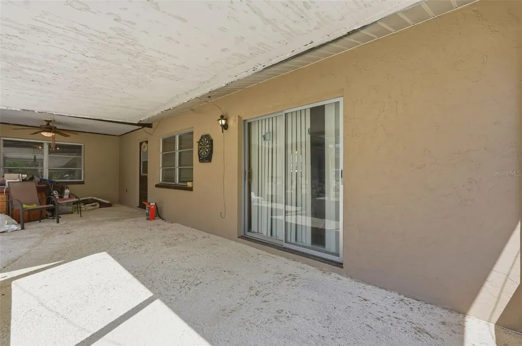 636 Tessier Court Tarpon Springs FL 34689