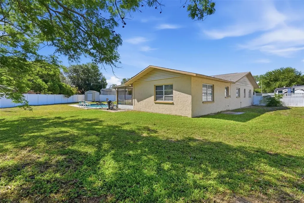 636 Tessier Court Tarpon Springs FL 34689
