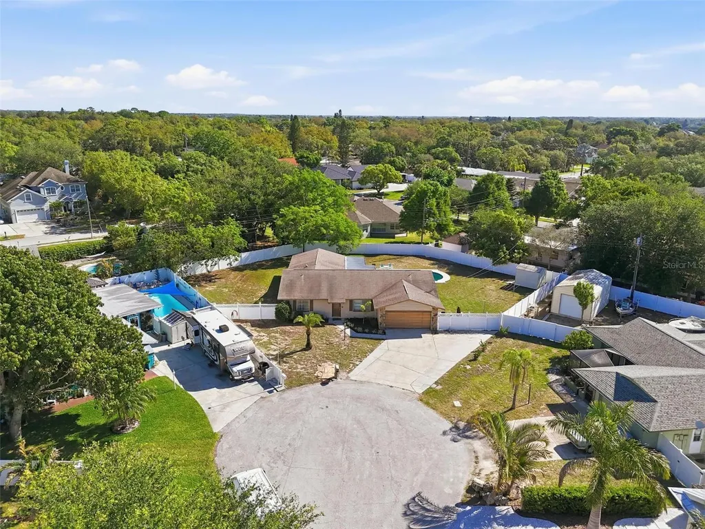 636 Tessier Court Tarpon Springs FL 34689